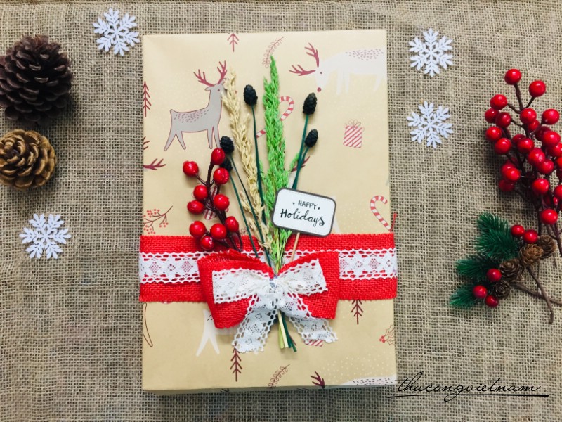 Hộp Quà To Gói Sẵn Phong Cách Giáng Sinh( 23*32*5cm) Mẫu 12